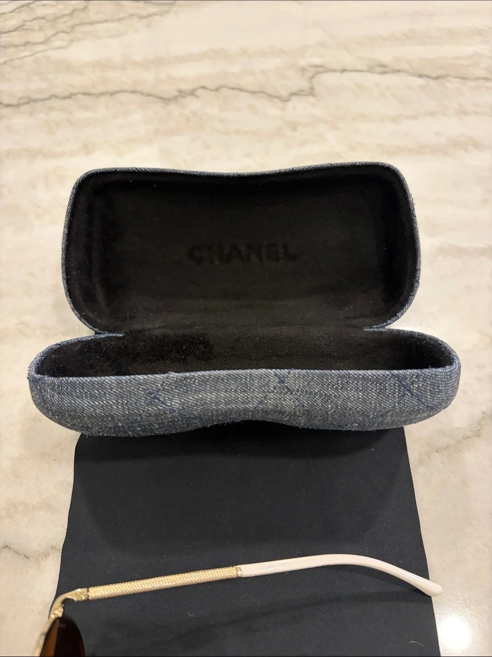 CHANEL Gold-Frame Aviator Sunglasses with Brown Lenses